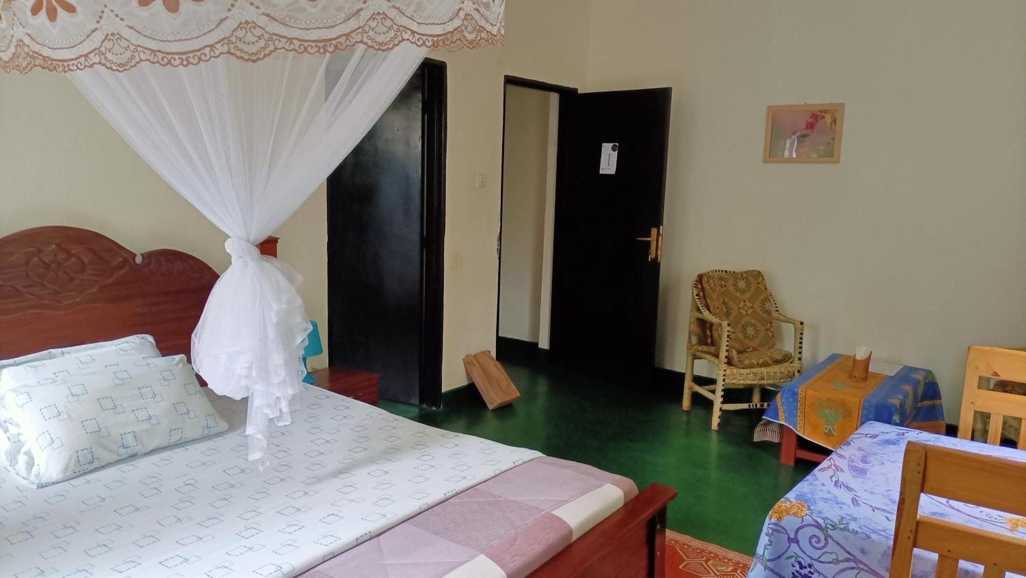Colibri Taverne & Guest House Gisenyi Cameră foto